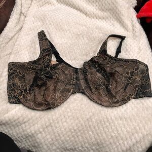 🌻Cacique 46DDD Black and Gold Lace Bra